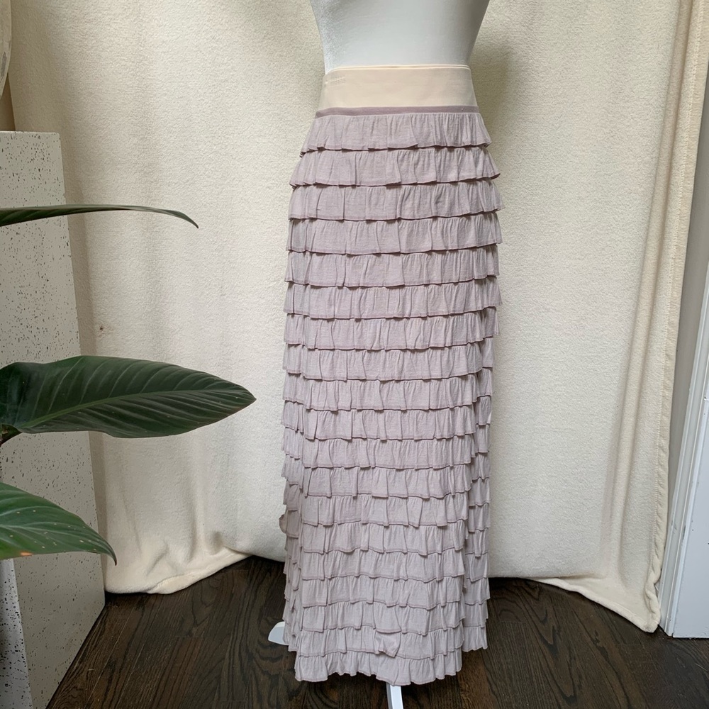Fun boutique maxi skirt with tons of movement